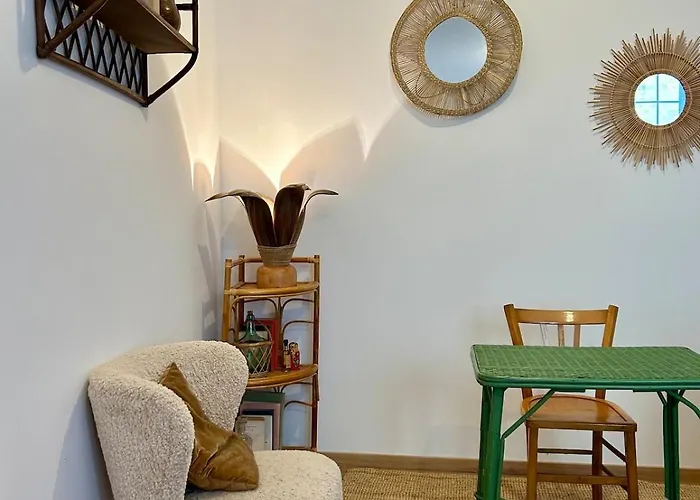 Le Brou, De Caractere Du Centre Historique De Daire Sarlat-la-Canéda